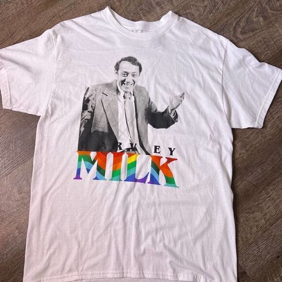 ‎Harvey Milk T-Shirt-Large  - Picture 1 of 3
